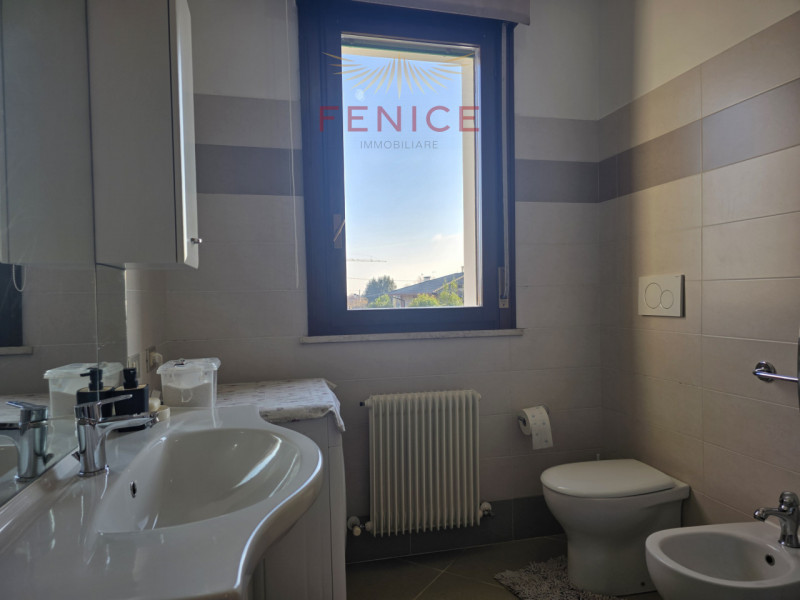 A Trevignano, in provincia di Treviso, nel cuore di un quartiere residenziale curato e ben abitat...