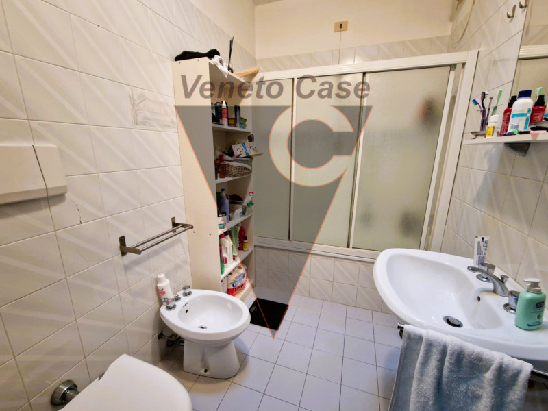 Nel pieno centro di Granze di Camin, nel comune di Padova, proponiamo in vendita appartamento ad ...