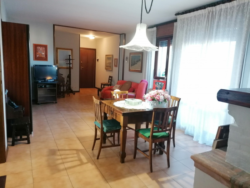 Immobile in esclusiva al Gruppo Padova MLS

CADONEGHE - MEJANIGA.

In zona centralissima, disponi...