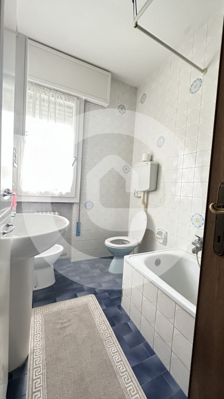 Borgoricco zona centrale: situato al primo piano di una palazzina composta da sole otto unità abi...