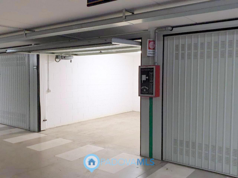 Immobile in esclusiva al Gruppo Padova MLS

VENDESI BOX AUTO – PARCHEGGIO MULTIPIANO, VIA TRIESTE...