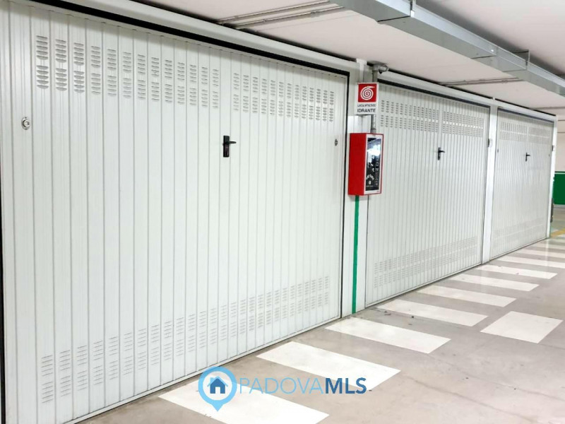 Immobile in esclusiva al Gruppo Padova MLS

VENDESI BOX AUTO – PARCHEGGIO MULTIPIANO, VIA TRIESTE...