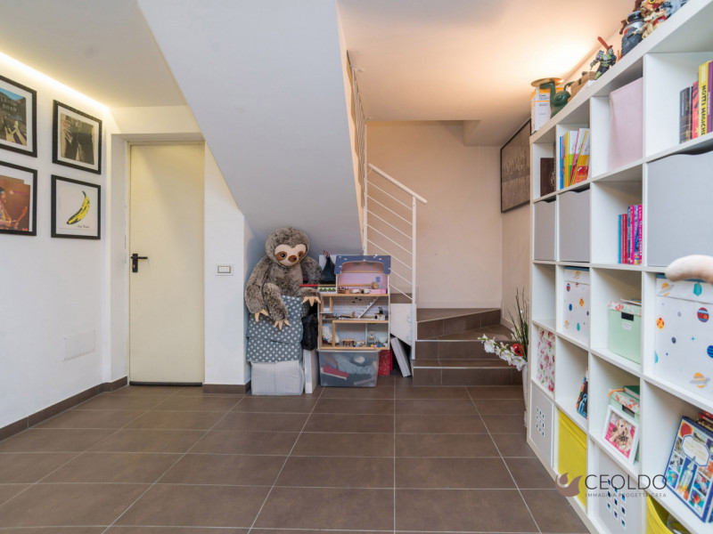 VIGONZA , localita' PERAROLO, nel cuore verdeggiante del paese proponiamo in vendita un raffinato...