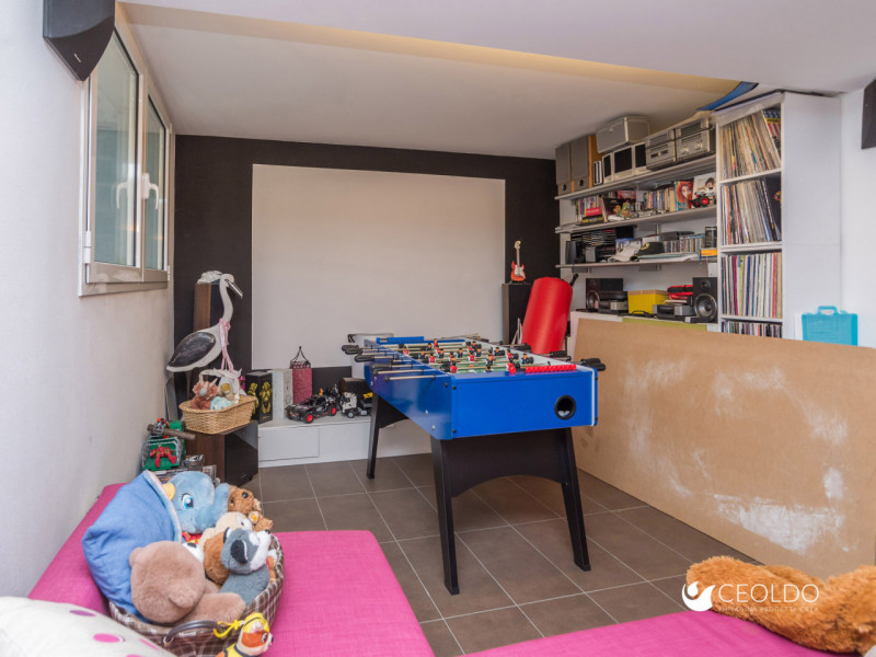 VIGONZA , localita' PERAROLO, nel cuore verdeggiante del paese proponiamo in vendita un raffinato...