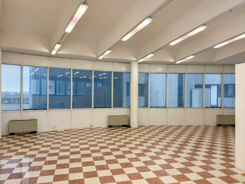 (PER INFO VITTORIO 3517343301) In una delle aree più comode e strategiche di Vicenza, precisament...