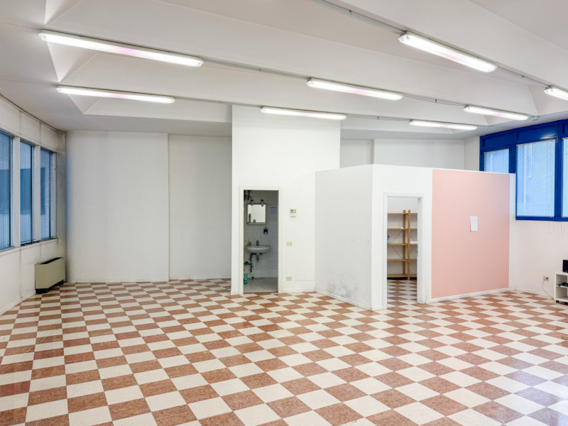 (PER INFO VITTORIO 3517343301) In una delle aree più comode e strategiche di Vicenza, precisament...