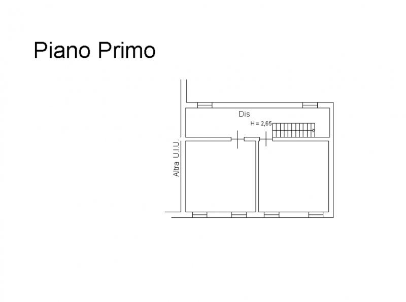 Proponiamo in vendita casa accostata con piccolo scoperto di pertinenza. 
La stessa è composta da...