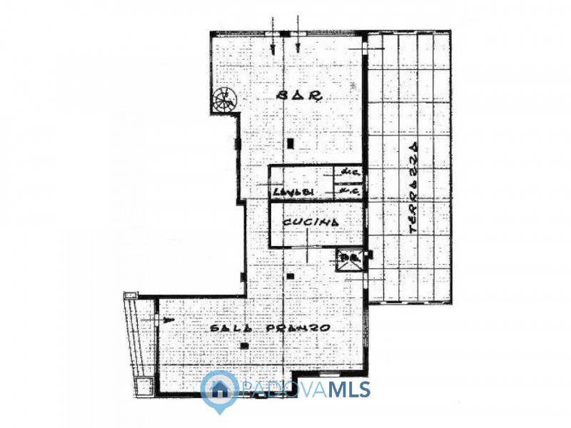 Immobile in esclusiva al Gruppo Padova MLS

Opportunità! Interessante negozio fronte strada predi...