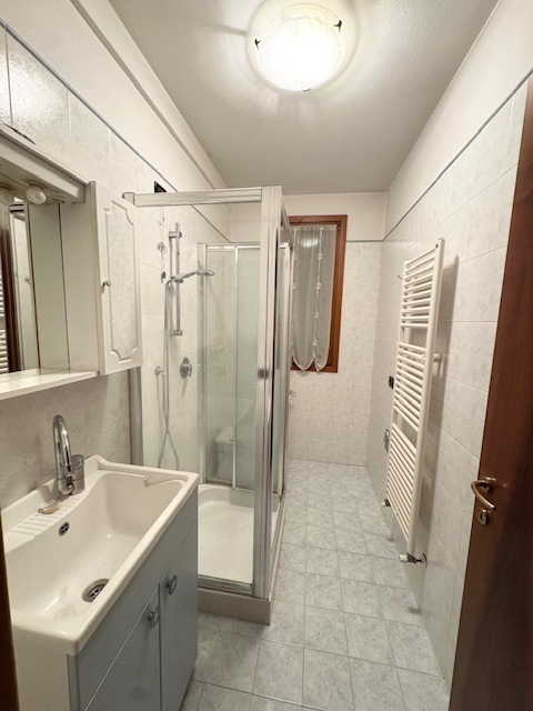 FOSSONA DI CERVARESE S.C. (PD) Appartamento importante di mq. 110 con ingresso, ampio sogggiorno,...