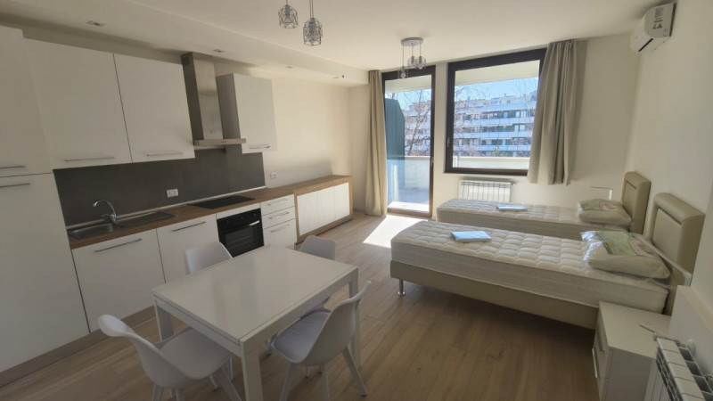 In zona Stanga a Padova, proponiamo in affitto un ampio monolocale di circa 40 mq, recentemente r...