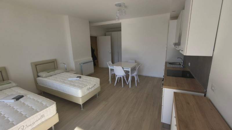 In zona Stanga a Padova, proponiamo in affitto un ampio monolocale di circa 40 mq, recentemente r...