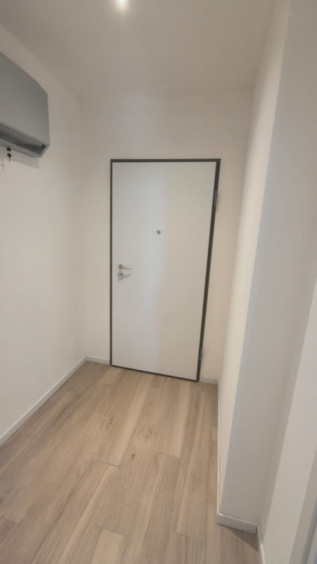 In zona Stanga a Padova, proponiamo in affitto un ampio monolocale di circa 40 mq, recentemente r...