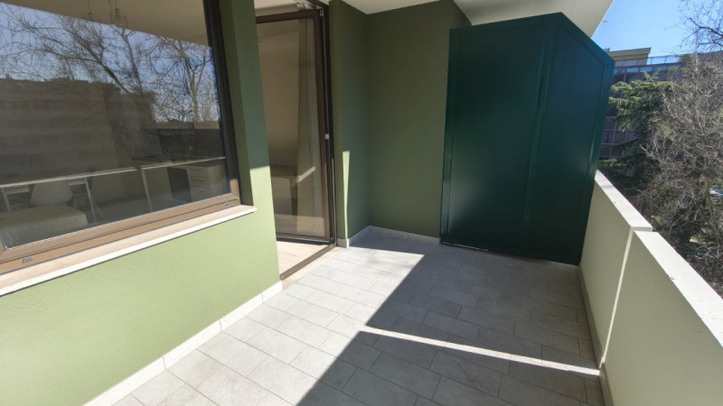 In zona Stanga a Padova, proponiamo in affitto un ampio monolocale di circa 40 mq, recentemente r...