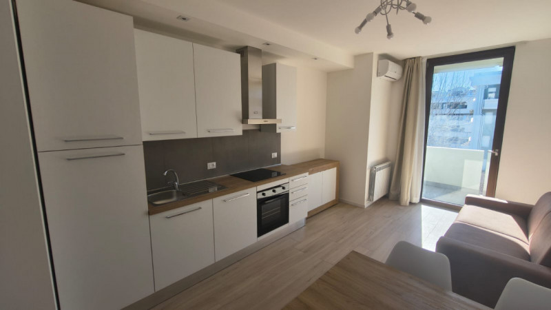 In zona Stanga a Padova, proponiamo in affitto a persone referenziate, un bionolocale di circa 50...