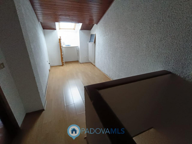 Padova vicinanze via venezia 3 camere con ascensore

Immobile in esclusiva al Gruppo Padova MLS

...