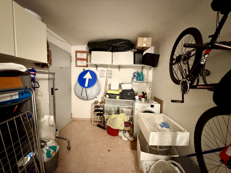 ALBIGNASEGO - S.GIACOMO

SPAZIOSO APPARTAMENTO CON 1 CAMERA IN OTTIME CONDIZIONI GIA' LIBERO

In ...