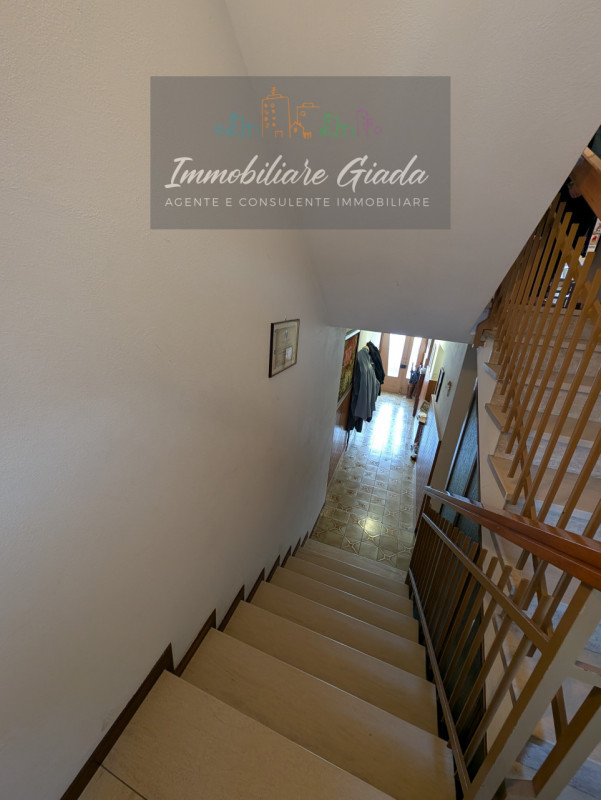 . ✨ Nel cuore del suggestivo quartiere di Ceneda proponiamo in vendita una porzione di casa in bi...