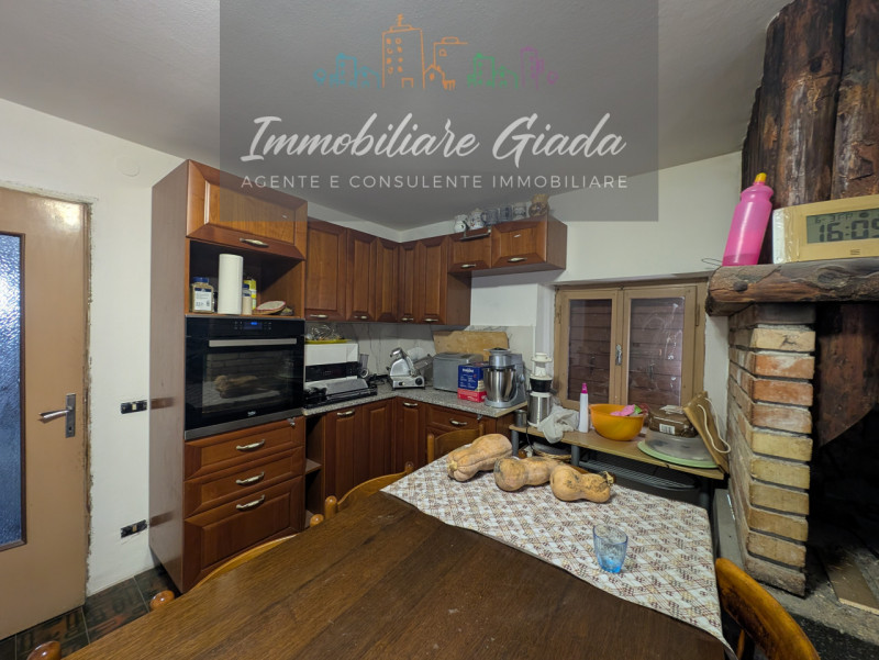 . ✨ Nel cuore del suggestivo quartiere di Ceneda proponiamo in vendita una porzione di casa in bi...