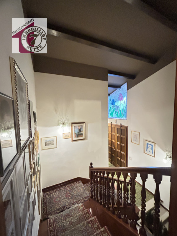 Vendesi CITTADELLA CENTRO CASA SINGOLA di circa 250 mq., in bellissimo contesto residenziale a du...