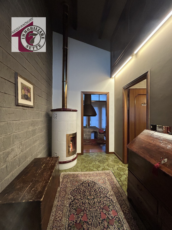 Vendesi CITTADELLA CENTRO CASA SINGOLA di circa 250 mq., in bellissimo contesto residenziale a du...