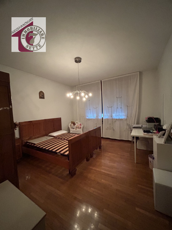 Vendesi CITTADELLA CENTRO CASA SINGOLA di circa 250 mq., in bellissimo contesto residenziale a du...