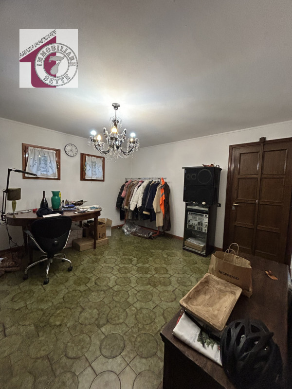 Vendesi CITTADELLA CENTRO CASA SINGOLA di circa 250 mq., in bellissimo contesto residenziale a du...
