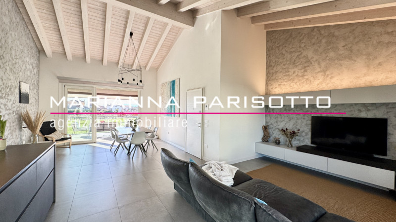 Ns. Esclusiva: Immaginate una meravigliosa mansarda ipertecnologica che non scenda a compromessi,...