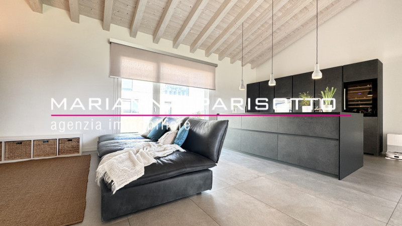 Ns. Esclusiva: Immaginate una meravigliosa mansarda ipertecnologica che non scenda a compromessi,...