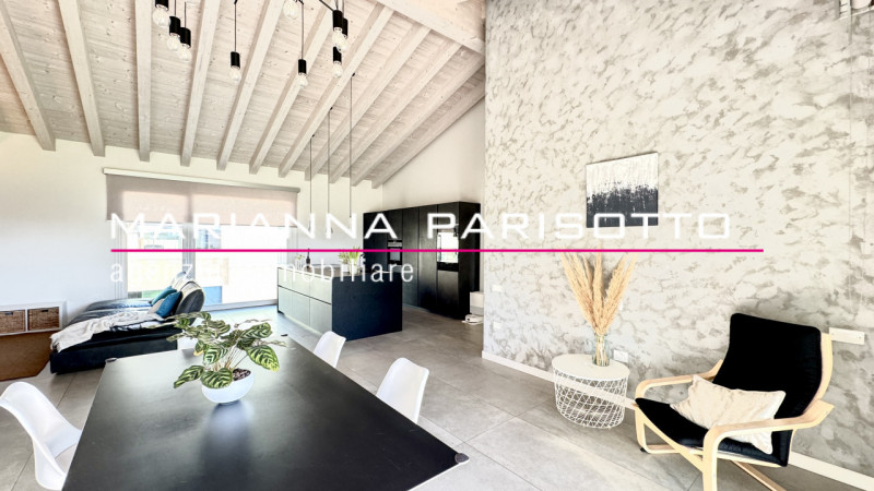 Ns. Esclusiva: Immaginate una meravigliosa mansarda ipertecnologica che non scenda a compromessi,...