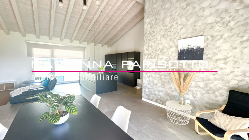 Ns. Esclusiva: Immaginate una meravigliosa mansarda ipertecnologica che non scenda a compromessi,...