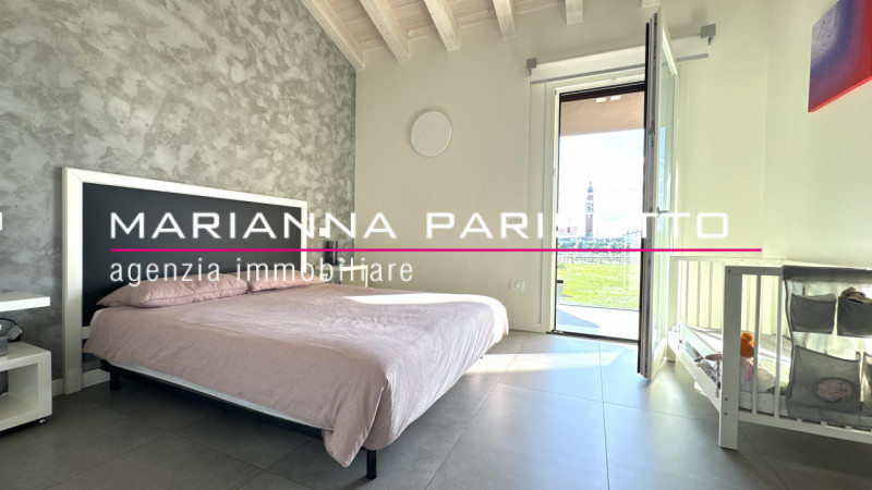 Ns. Esclusiva: Immaginate una meravigliosa mansarda ipertecnologica che non scenda a compromessi,...