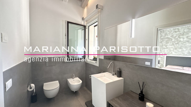 Ns. Esclusiva: Immaginate una meravigliosa mansarda ipertecnologica che non scenda a compromessi,...