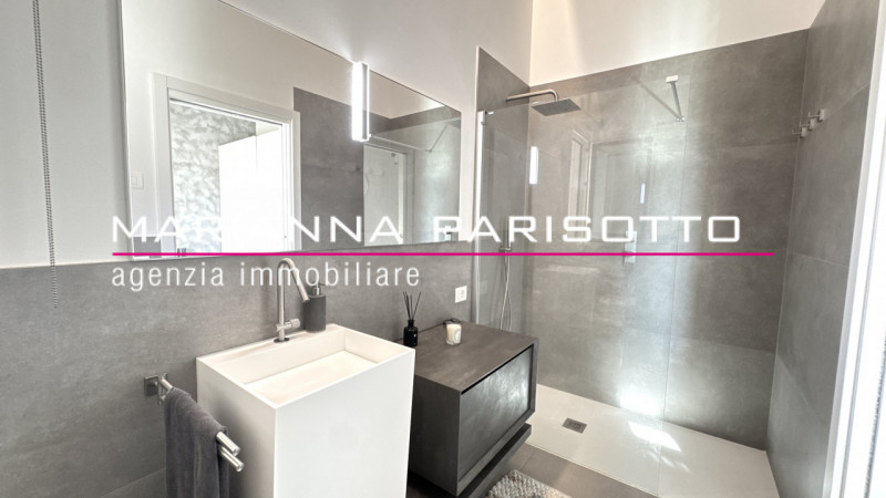 Ns. Esclusiva: Immaginate una meravigliosa mansarda ipertecnologica che non scenda a compromessi,...