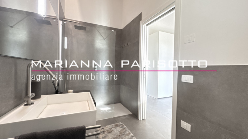 Ns. Esclusiva: Immaginate una meravigliosa mansarda ipertecnologica che non scenda a compromessi,...