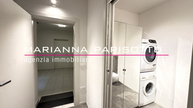 Ns. Esclusiva: Immaginate una meravigliosa mansarda ipertecnologica che non scenda a compromessi,...