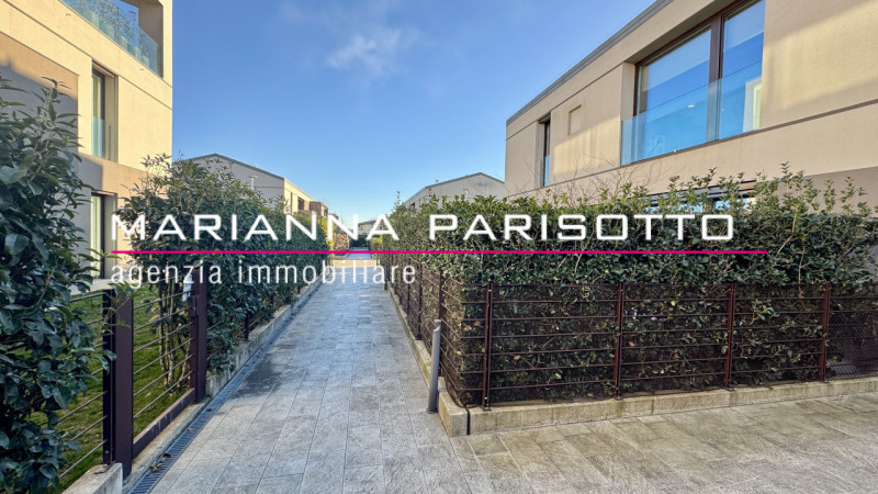 Ns. Esclusiva: Immaginate una meravigliosa mansarda ipertecnologica che non scenda a compromessi,...