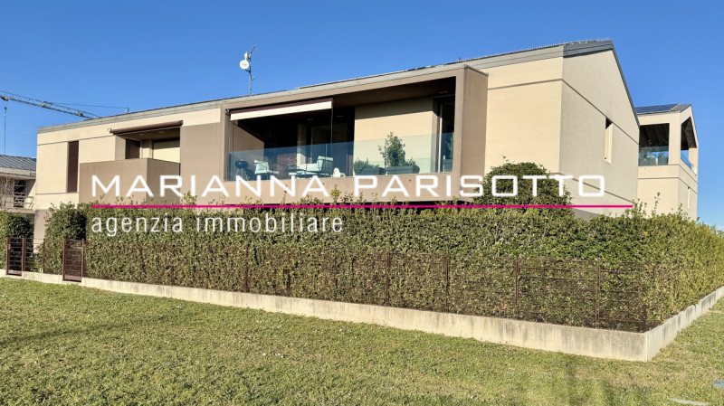 Ns. Esclusiva: Immaginate una meravigliosa mansarda ipertecnologica che non scenda a compromessi,...