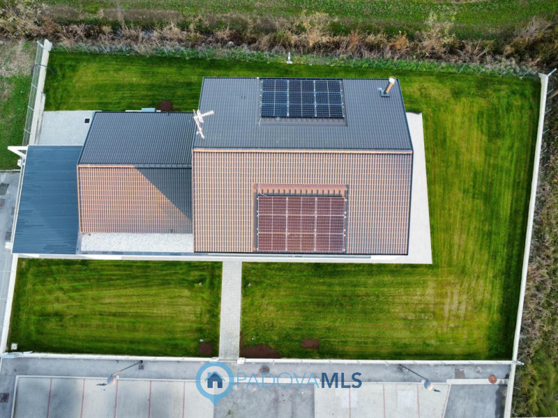 Villa moderna e ristrutturata

Immobile in esclusiva al Gruppo Padova MLS

Nel cuore del prestigi...