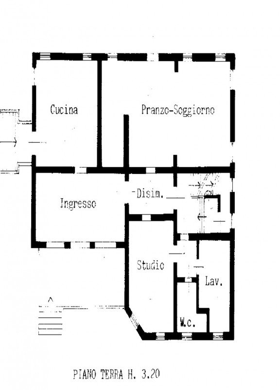 COMPOSIZIONE:
Proponiamo in vendita elegante Villa storica, caratterizzata da spazi ampi e ben di...