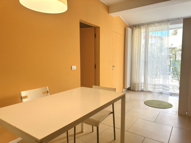 Ospedale e Scuole, prossimo al parco sul fiume.  Per coppia, non per famiglie tre soggetti. Ristr...