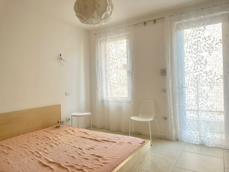 Ospedale e Scuole, prossimo al parco sul fiume.  Per coppia, non per famiglie tre soggetti. Ristr...