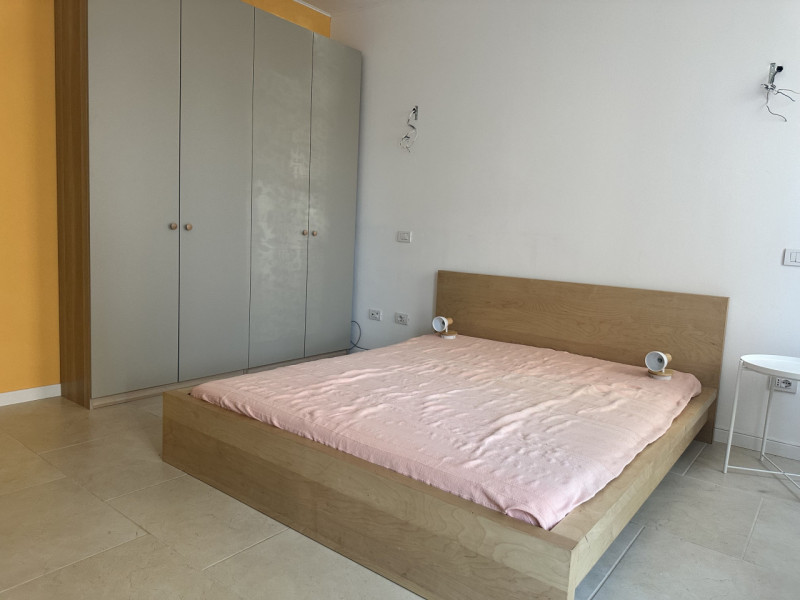 Ospedale e Scuole, prossimo al parco sul fiume.  Per coppia, non per famiglie tre soggetti. Ristr...