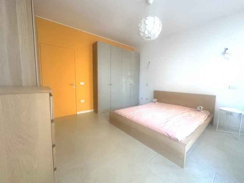 Ospedale e Scuole, prossimo al parco sul fiume.  Per coppia, non per famiglie tre soggetti. Ristr...