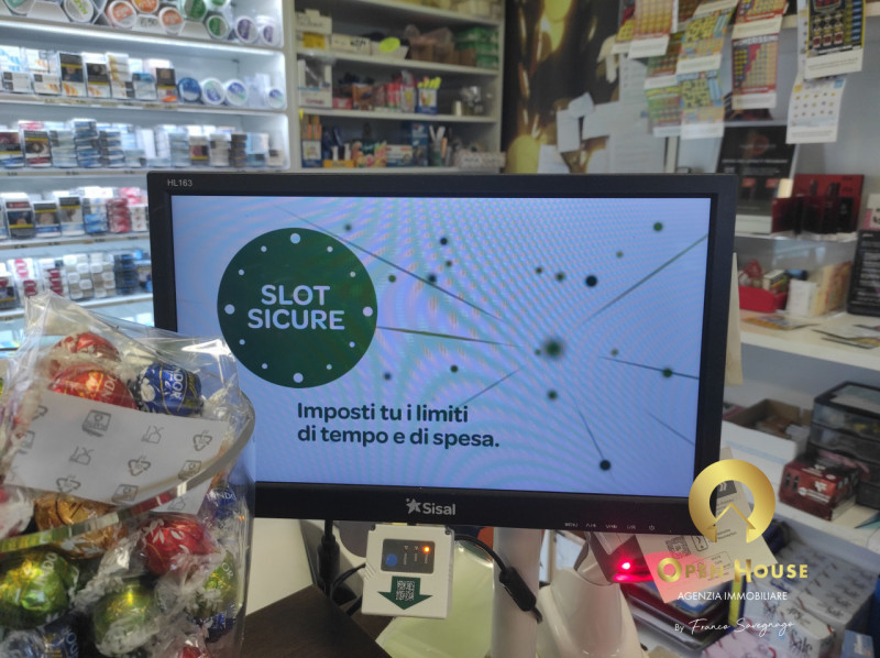 OPEN HOUSE by Franco Savegnago presenta la vendita d' Attività di Tabaccheria con Parcheggio Rise...