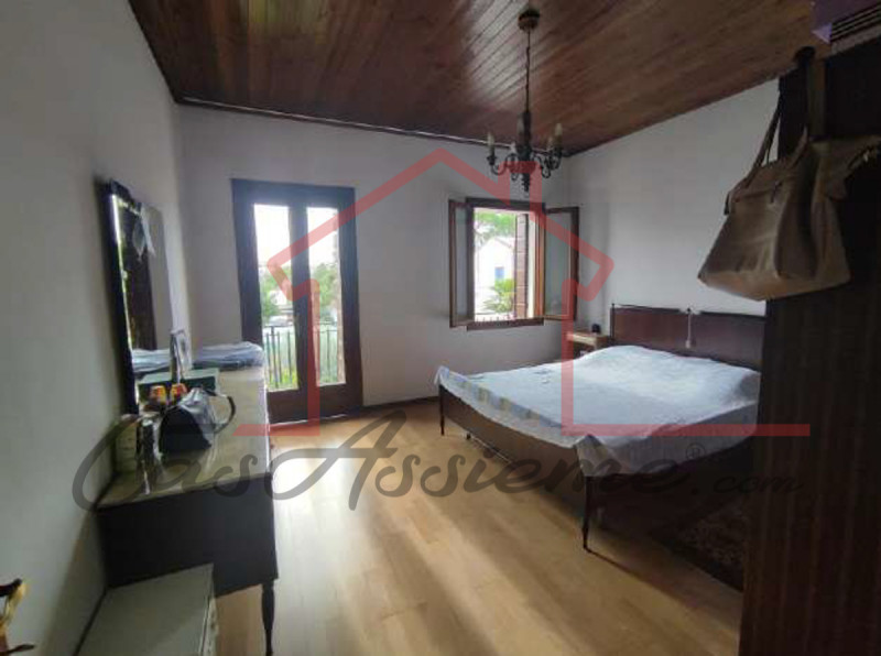 Rif. PE44921
La nostra Agenzia ha selezionato per Voi l'occasione del mese all'asta.

Proponiamo ...