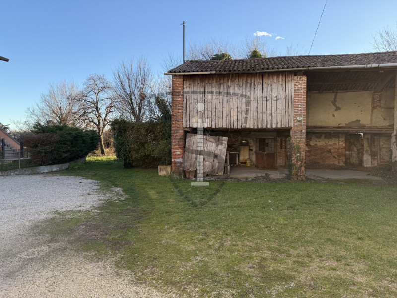 Stai cercando un terreno agricolo facilmente accessibile e in posizione soleggiata?
A Mason Vicen...