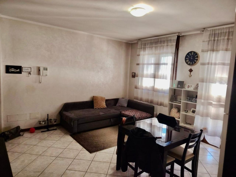 San Giorgio delle Pertiche zona centrale e comoda a tutti i servizi primari, VENDESI appartamento...