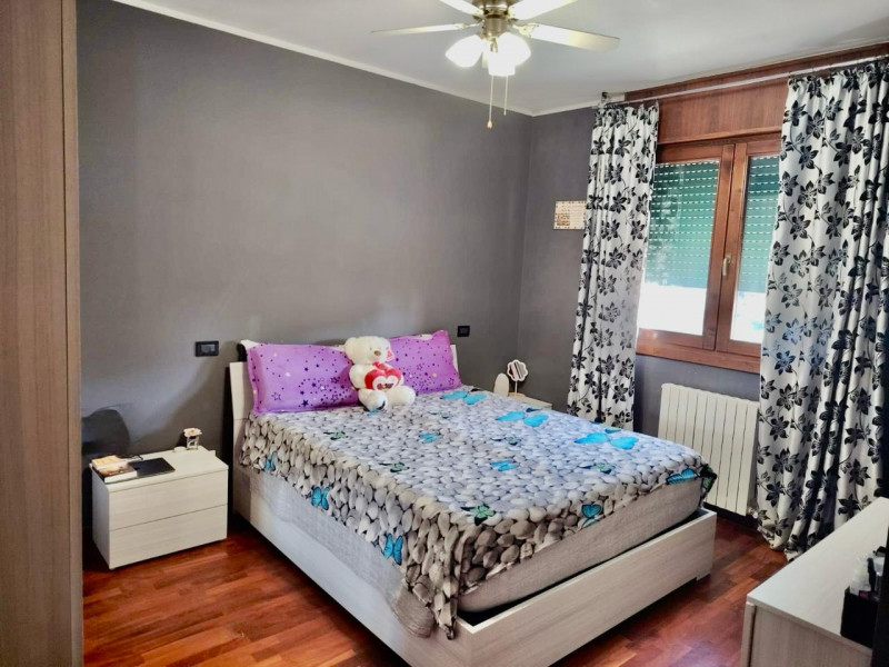 San Giorgio delle Pertiche zona centrale e comoda a tutti i servizi primari, VENDESI appartamento...