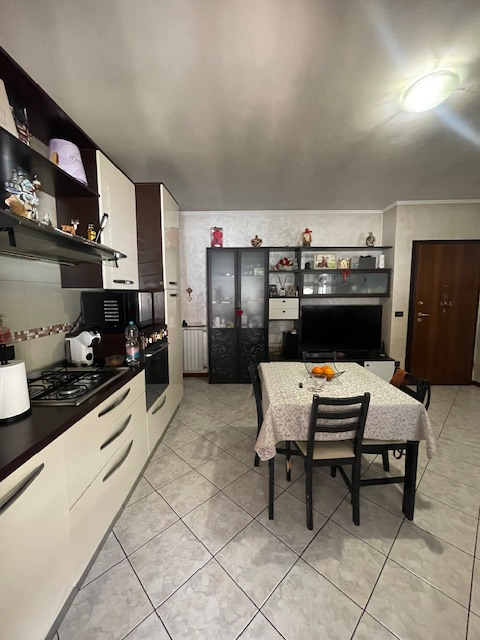 San Giorgio delle Pertiche zona centrale e comoda a tutti i servizi primari, VENDESI appartamento...