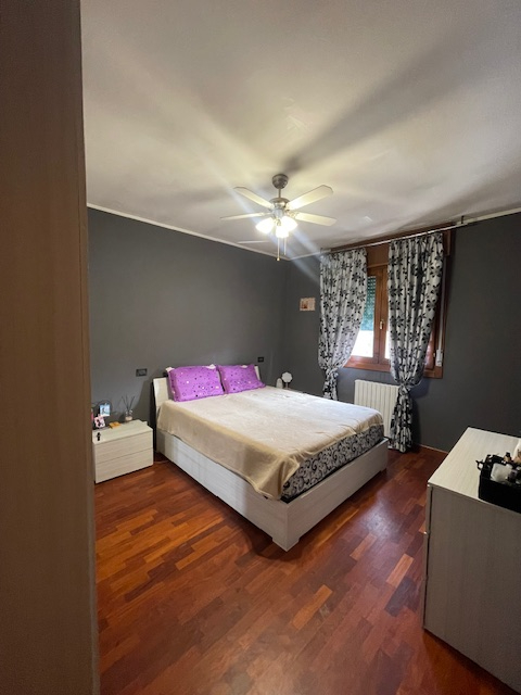 San Giorgio delle Pertiche zona centrale e comoda a tutti i servizi primari, VENDESI appartamento...